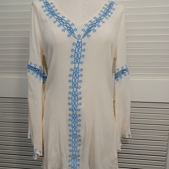 Lush Embroidered Boho V Neck Peasant Tunic - Picture 9 of 9